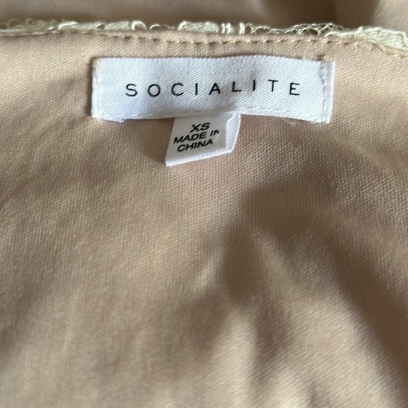 Socialite lace tank top - Picture 5 of 6